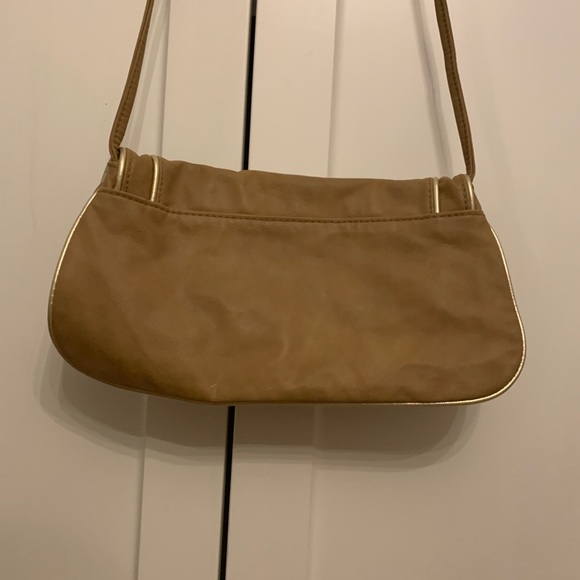 H&M vintage-inspired tan purse - Picture 4 of 11